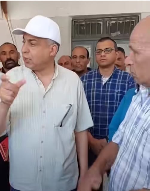 قد تكون صورة ‏شخصين‏